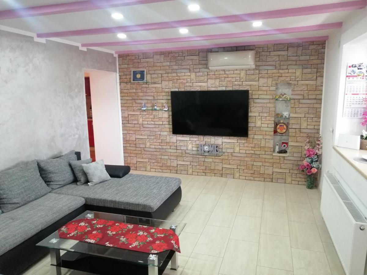 Apartment Goran&Nela Umag Bagian luar foto