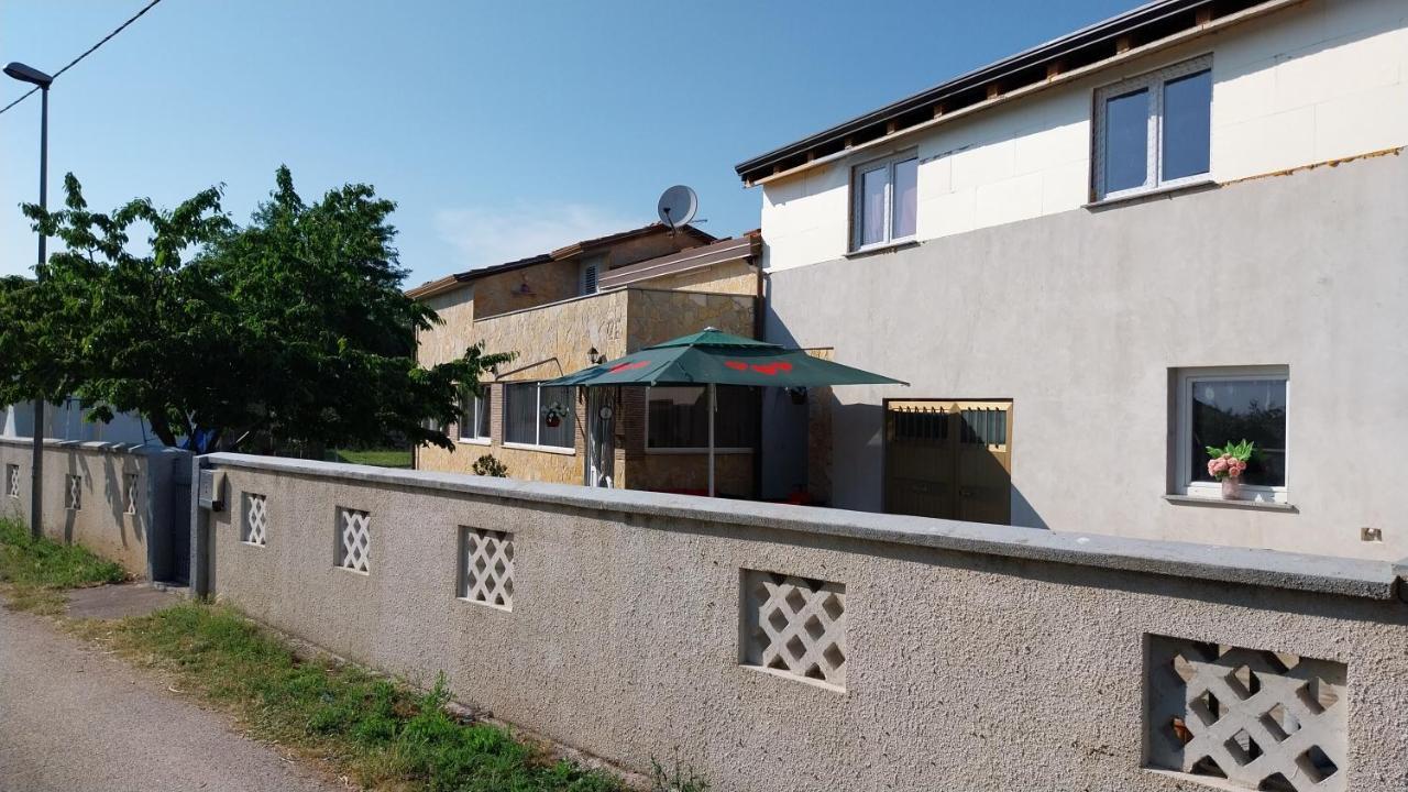 Apartment Goran&Nela Umag Bagian luar foto