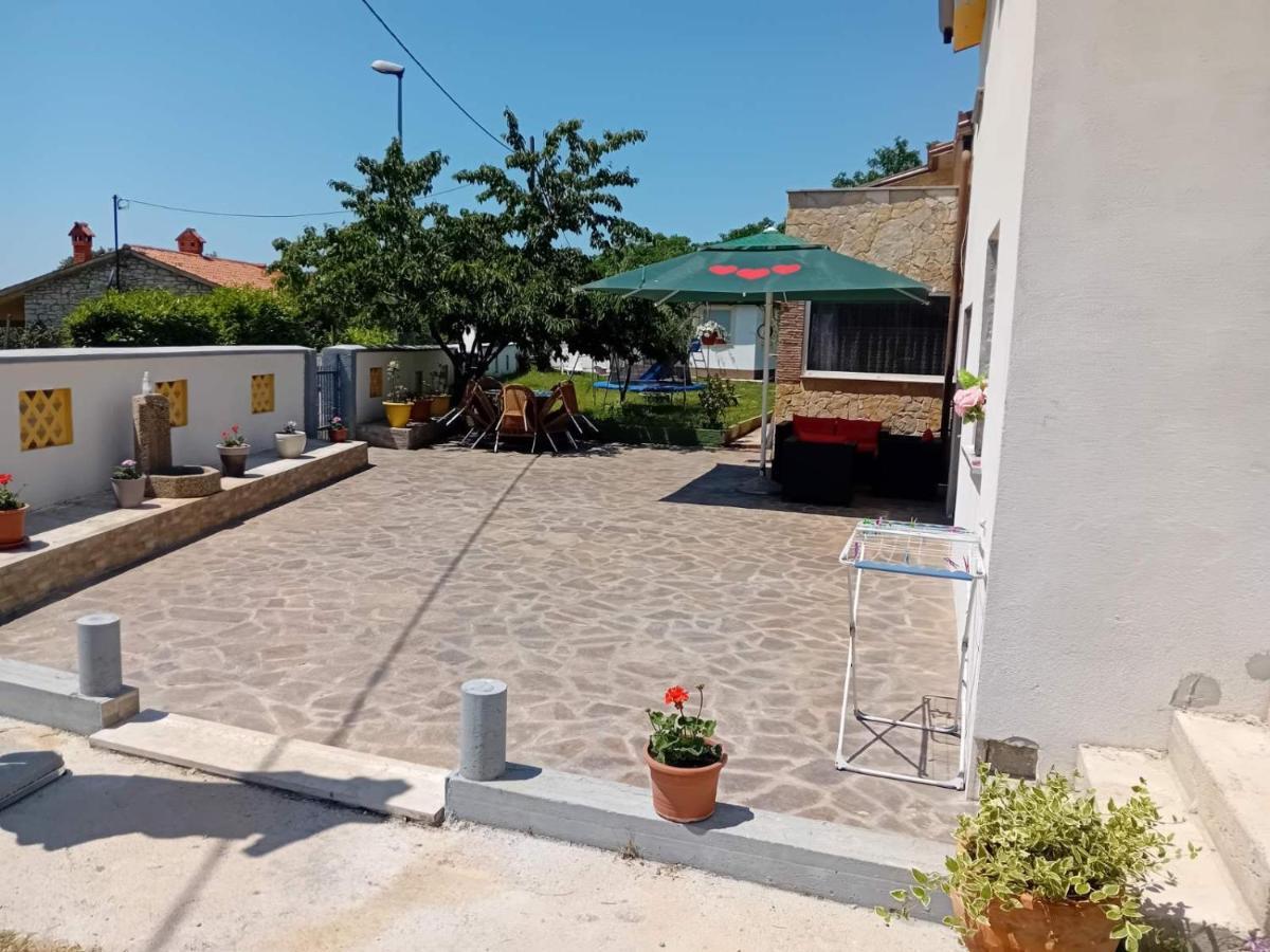 Apartment Goran&Nela Umag Bagian luar foto