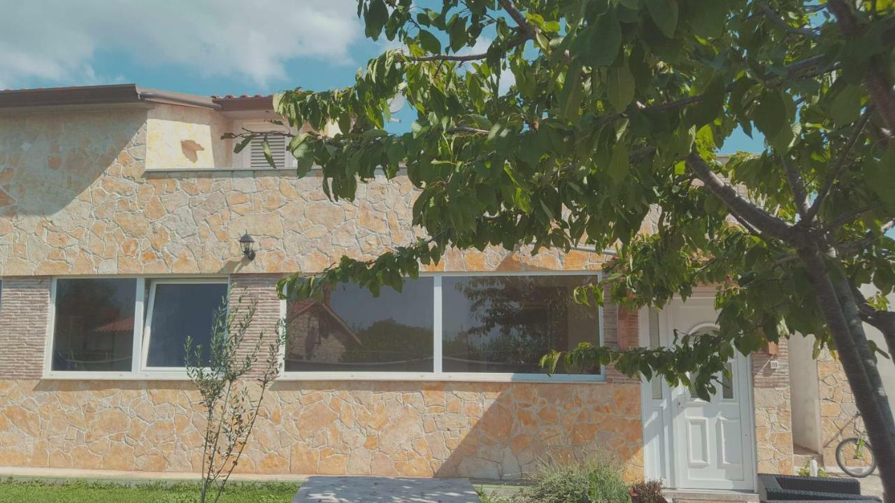 Apartment Goran&Nela Umag Bagian luar foto